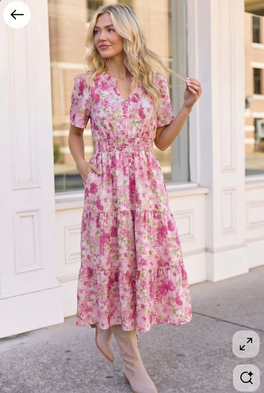 A Georgia Dream in Pink Floral Midi Dress